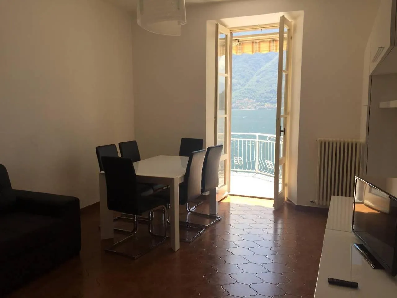 Wonderful Apartment On Lakeside Colonno 0*,