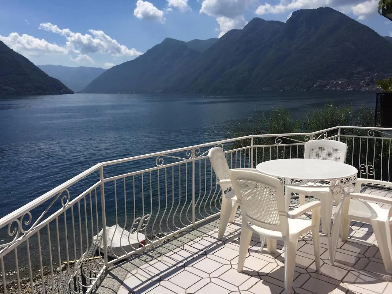 Wonderful Apartment On Lakeside Colonno