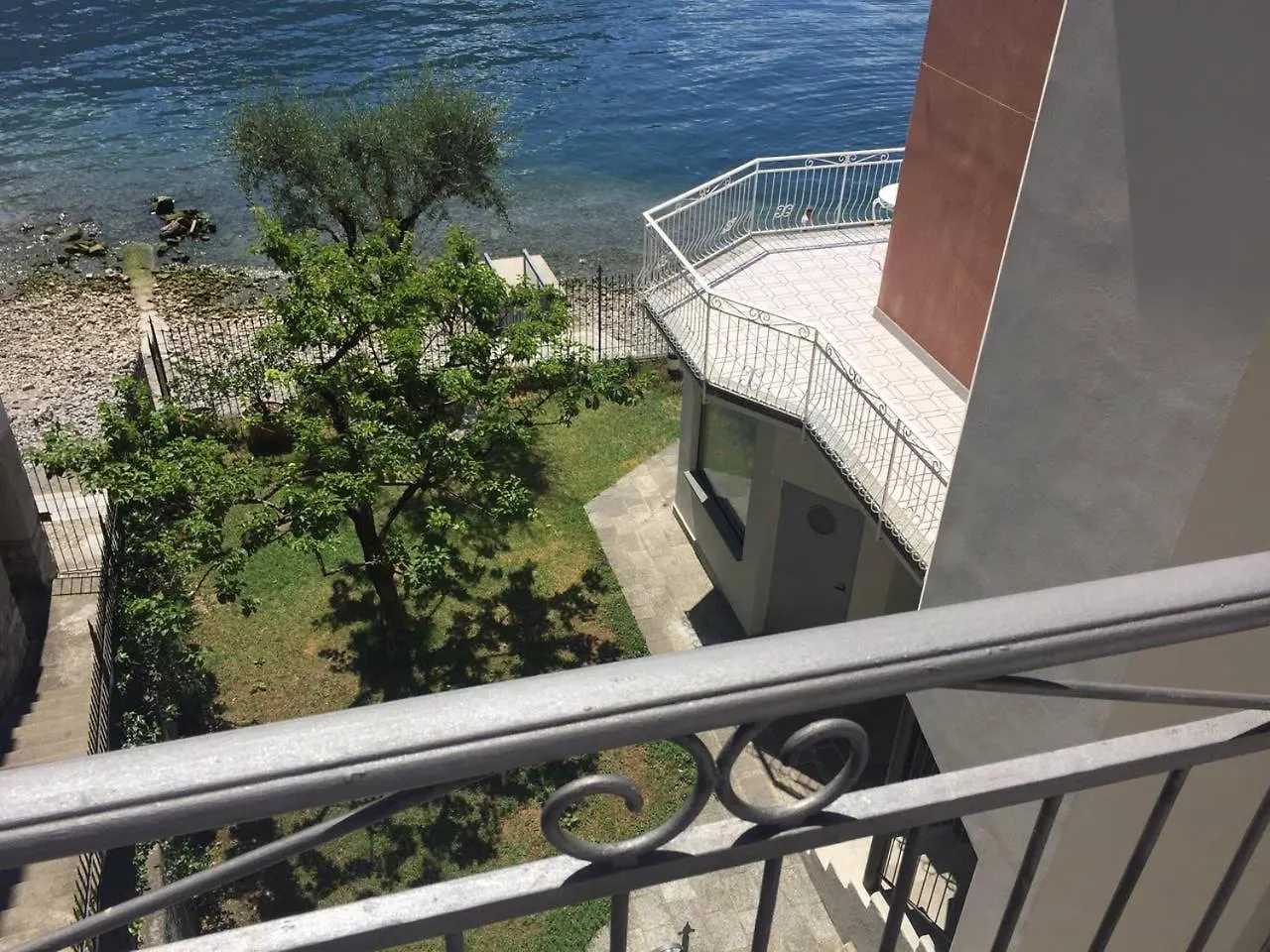 Wonderful Apartment On Lakeside Colonno Itálie